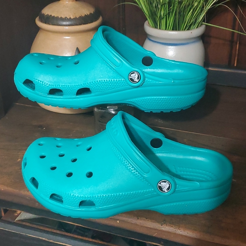 Crocs womens 8